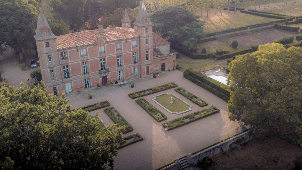 Drone Vidéaste de mariage au domaine de Rochemontes